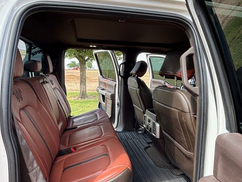 Used 2019 Ford F150 King Ranch w/ Equipment Group 601A Luxury AWD/4WD image 4