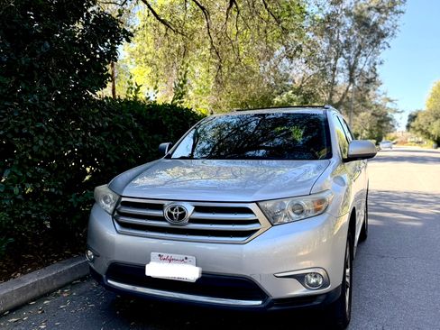 Used 2012 Toyota Highlander Limited image 11