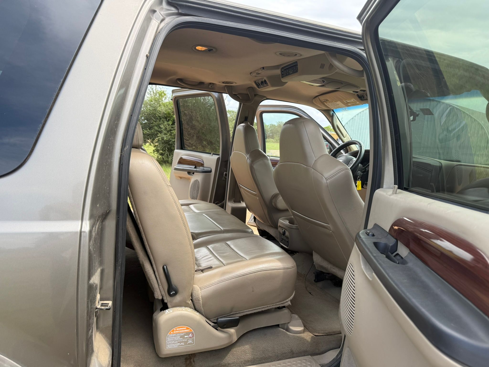 Used 2005 Ford Excursion Limited AWD/4WD image 10