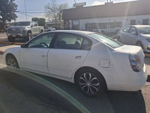 Used 2003 Nissan Altima 2.5 S image 2
