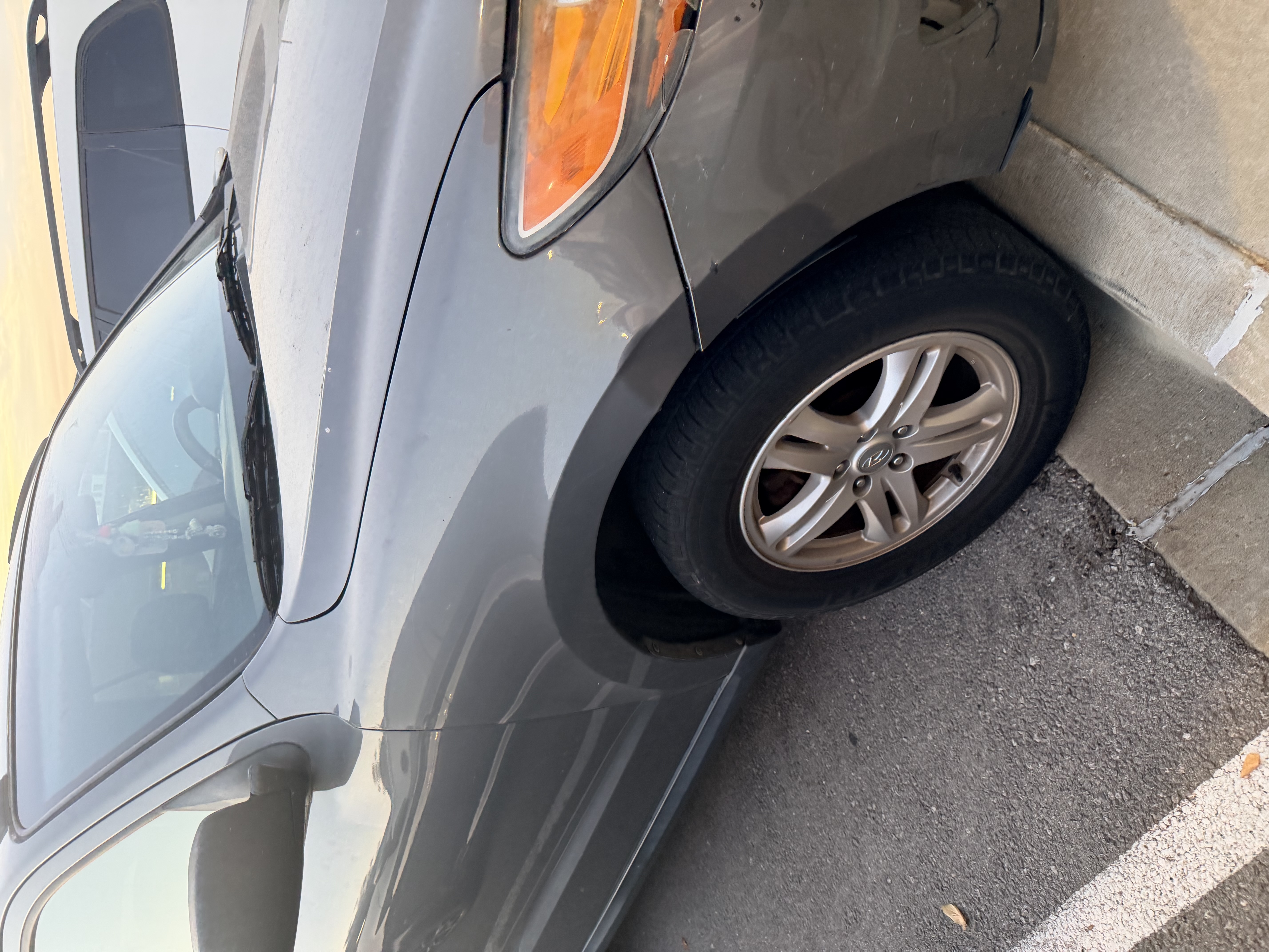 Used 2010 Hyundai Santa Fe GLS FWD image 8