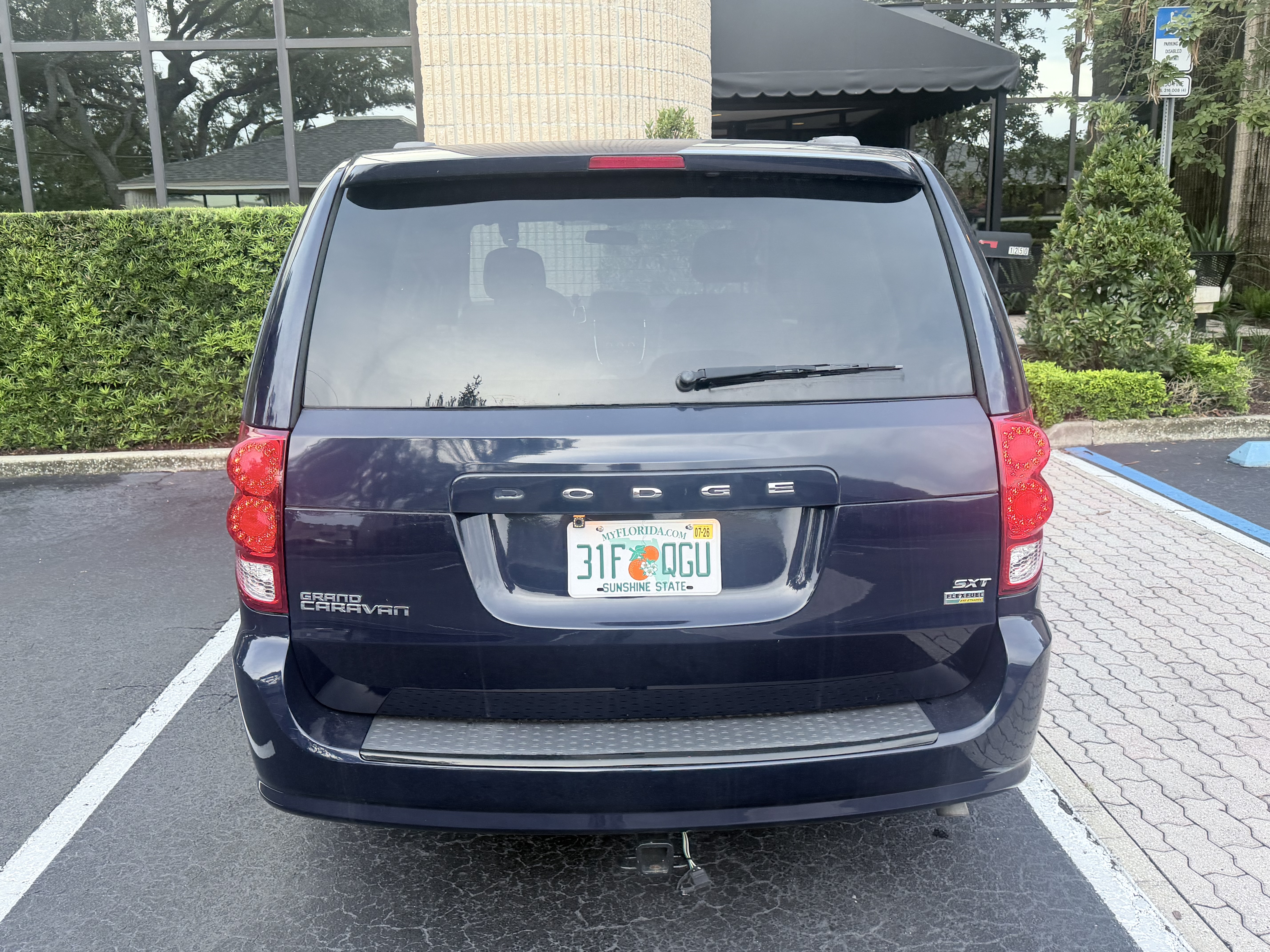 Used 2015 Dodge Grand Caravan SXT FWD image 4