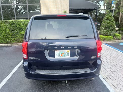 Used 2015 Dodge Grand Caravan SXT FWD image 4