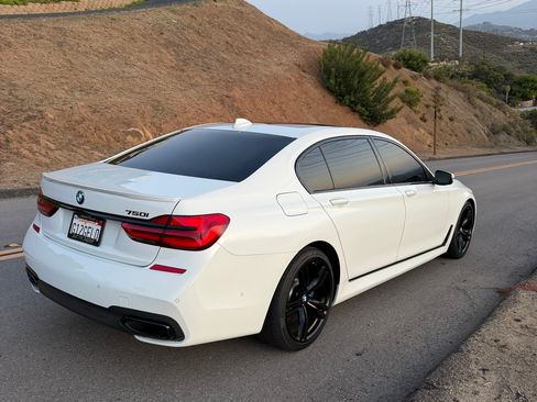 Used 2017 BMW 750i RWD image 5