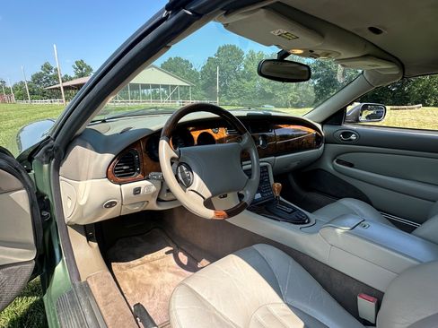 Used 1999 Jaguar XK8 Convertible image 6