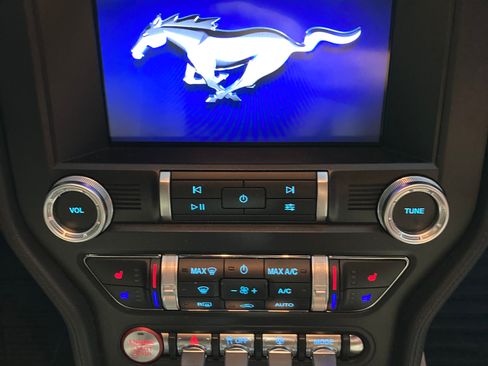 Used 2022 Ford Mustang GT Premium w/ Ford Safe & Smart Package RWD image 10
