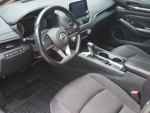Used 2020 Nissan Altima 2.5 SV image 14
