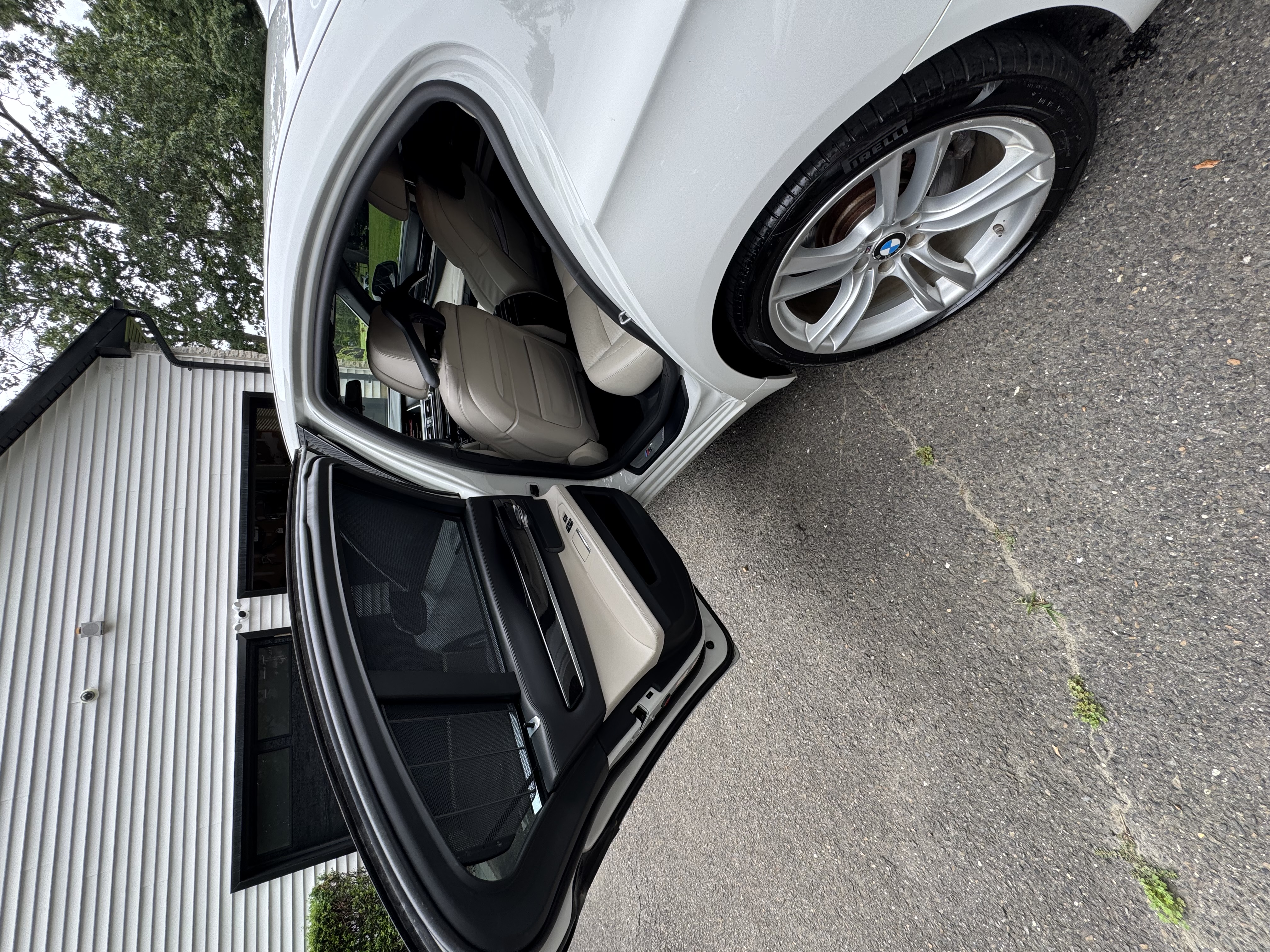 Used 2015 BMW 750i RWD image 13