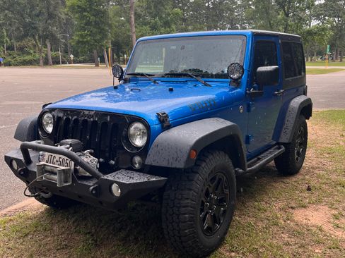 Used 2015 Jeep Wrangler Sport AWD/4WD image 4