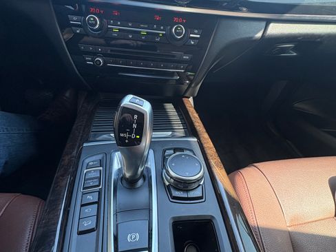 Used 2016 BMW X5 xDrive40e image 10