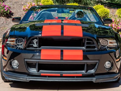 Used 2014 Ford Mustang Shelby GT500 w/ Equipment Group 821A image 1