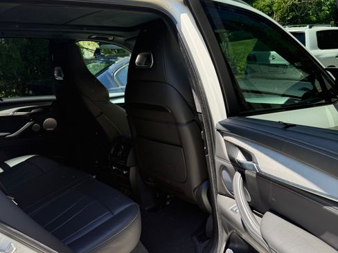 Used 2016 BMW X5 M AWD/4WD image 17