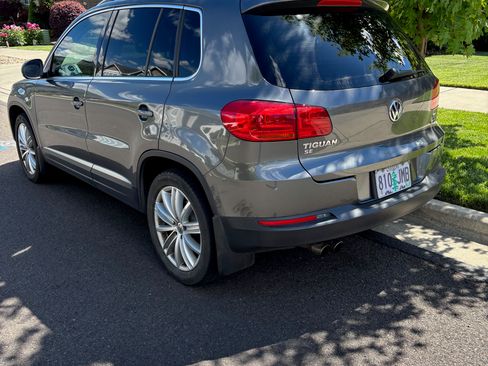 Used 2016 Volkswagen Tiguan SE AWD/4WD image 5