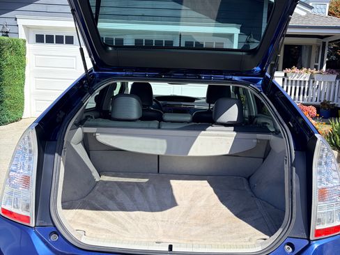 Used 2010 Toyota Prius Four w/ Solar Roof Pkg FWD image 6
