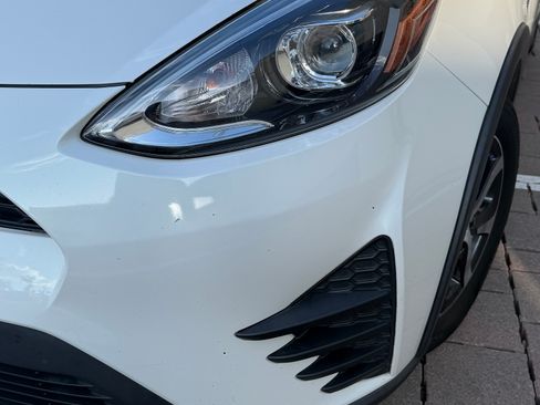 Used 2018 Toyota Prius C Three image 31