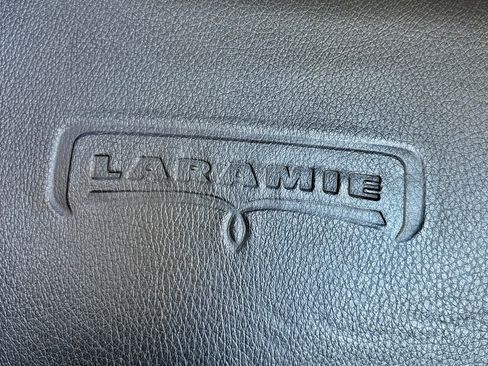 Used 2018 RAM 1500 Laramie image 9