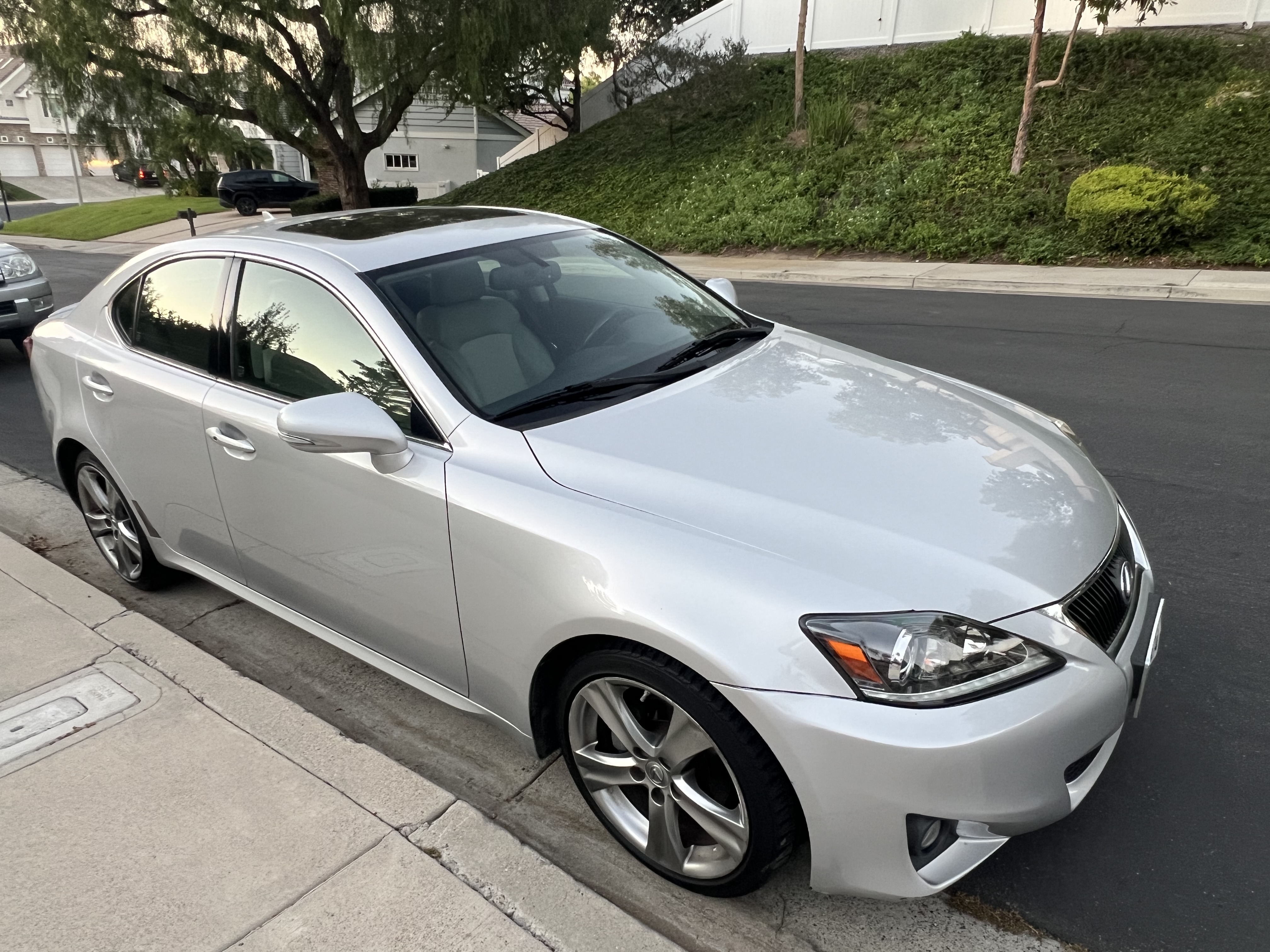 Used 2012 Lexus IS 250 w/ Premium Pkg Value Edition RWD image 4