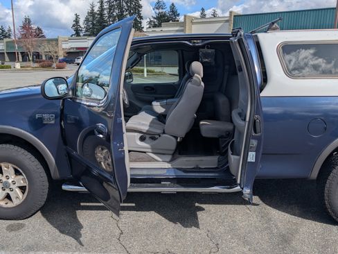 Used 2003 Ford F150 XLT image 13