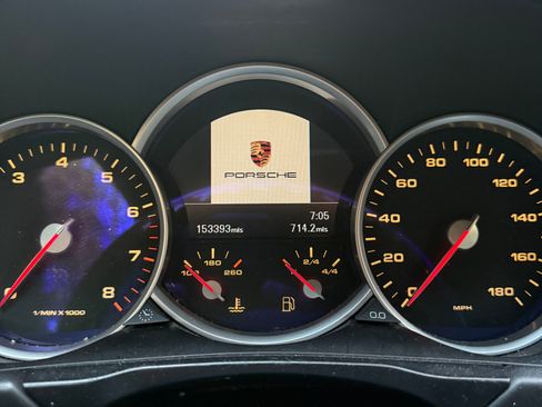 Used 2004 Porsche Cayenne Turbo image 5