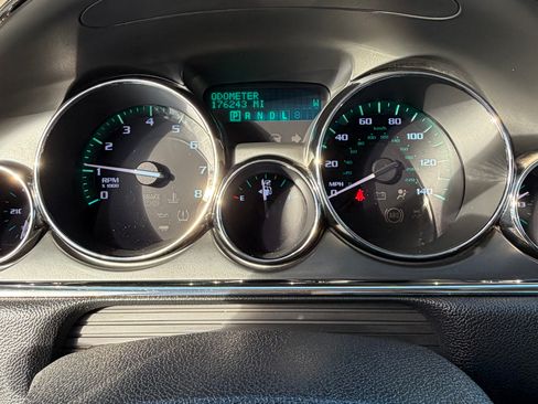 Used 2014 Buick Enclave Premium w/ Trailering Provision Package image 11