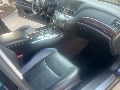 Used 2016 INFINITI Q70 L 3.7 RWD image 6