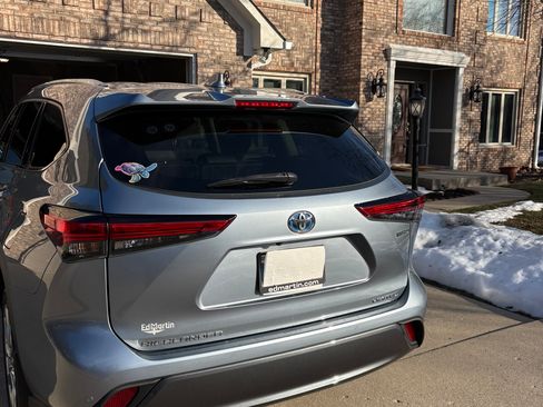 Used 2022 Toyota Highlander Limited image 5