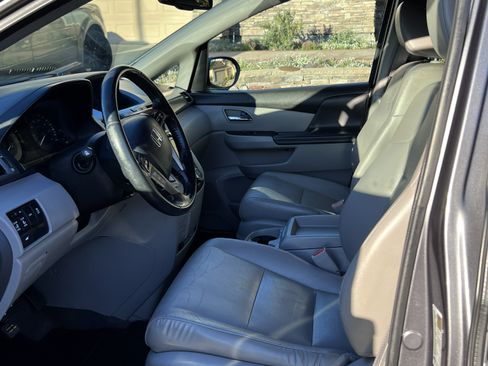 Used 2016 Honda Odyssey EX-L image 4
