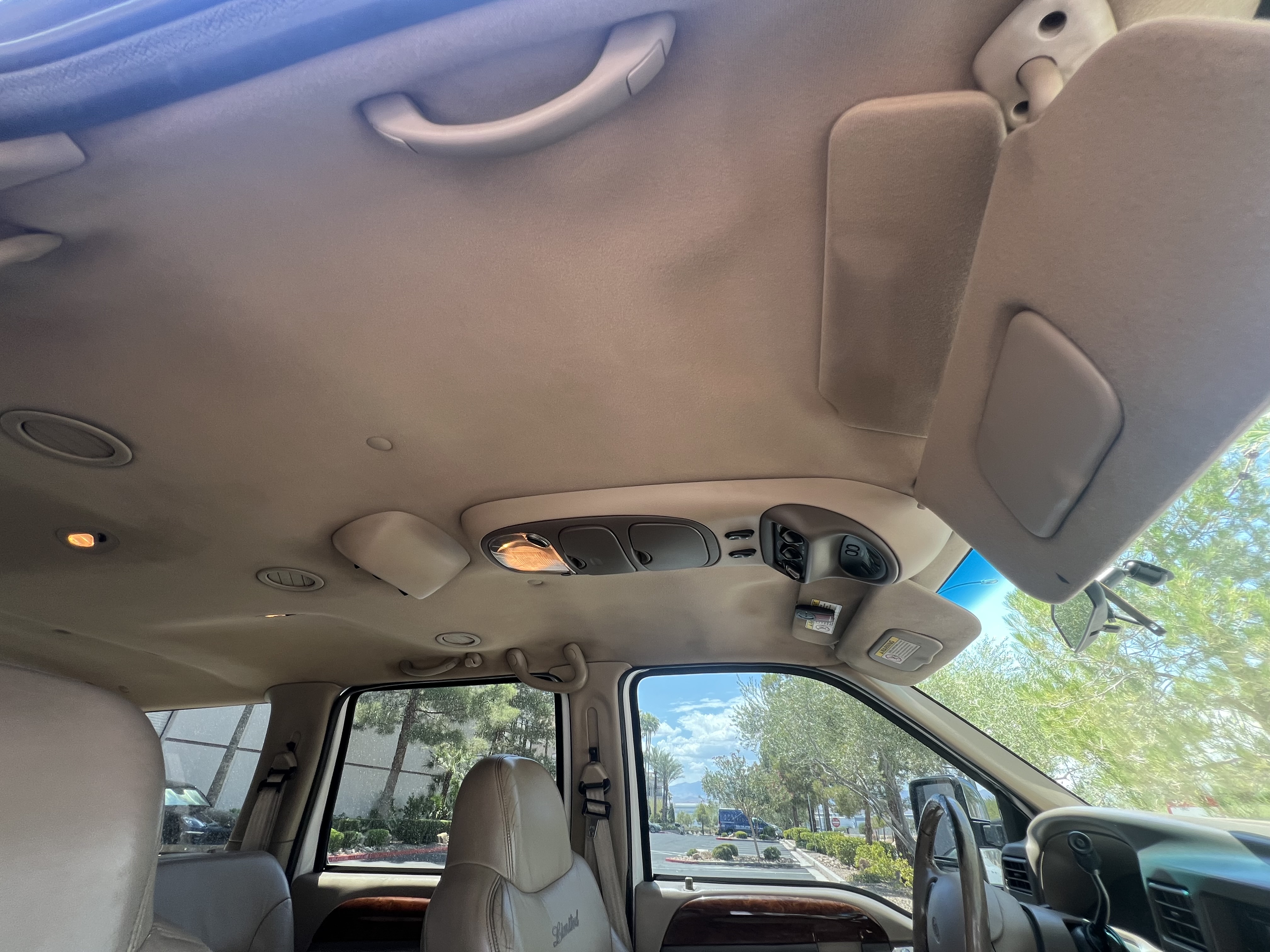 Used 2000 Ford Excursion Limited AWD/4WD image 15