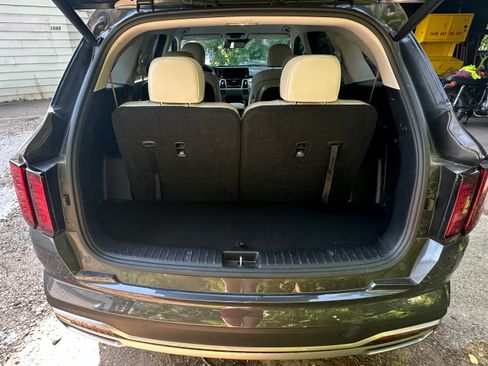 Used 2023 Kia Sorento EX FWD image 6