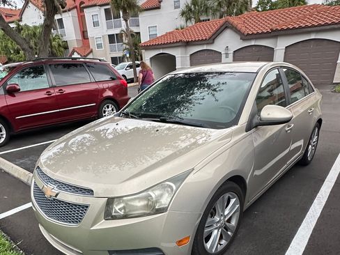 Used 2011 Chevrolet Cruze LTZ FWD image 6