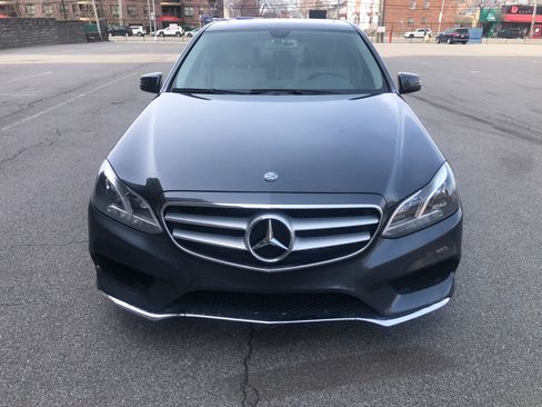 Used 2014 Mercedes-Benz E 350 Sedan image 2