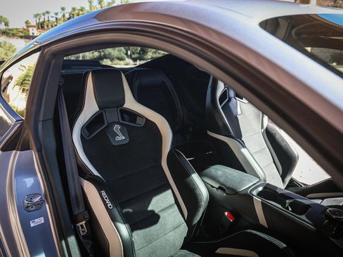 Used 2022 Ford Mustang Shelby GT500 w/ Technology Package image 15