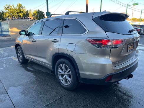 Used 2015 Toyota Highlander Plus image 12