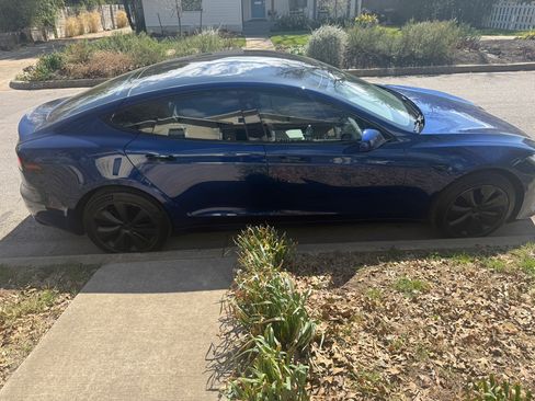 Used 2022 Tesla Model S Standard Range image 4