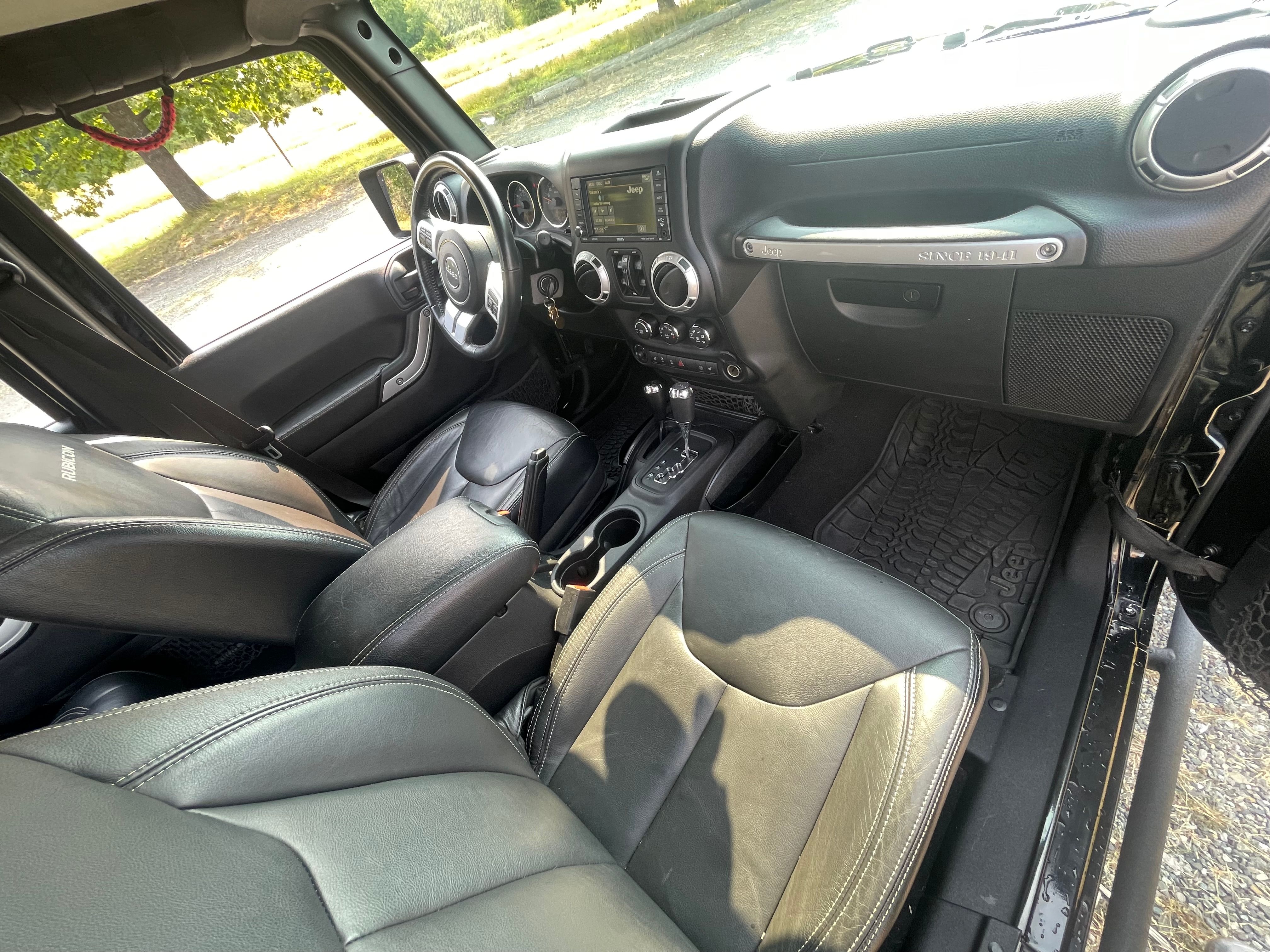 Used 2016 Jeep Wrangler Unlimited Rubicon AWD/4WD image 13