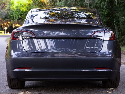 Used 2022 Tesla Model 3 Long Range image 4