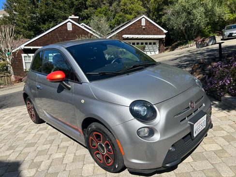 Used 2017 FIAT 500 e w/ Esport Package image 1