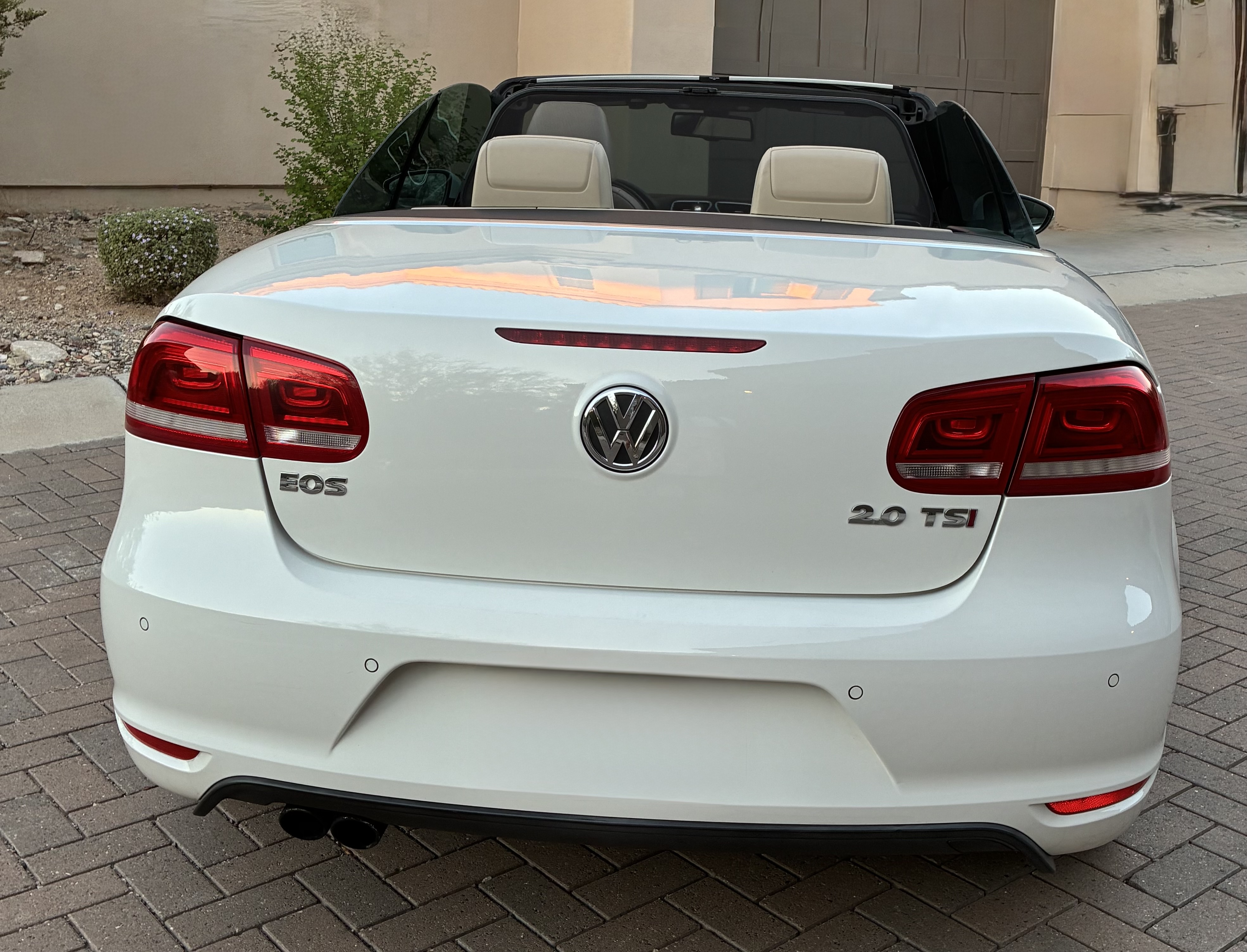 Used 2013 Volkswagen Eos Lux FWD image 8