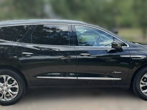 Used 2018 Buick Enclave Avenir w/ Avenir Technology Package AWD/4WD image 12