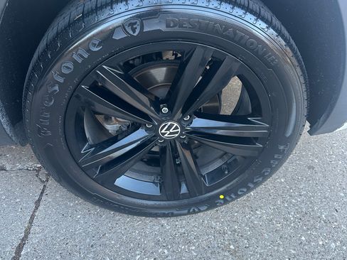 Used 2022 Volkswagen Atlas SEL R-Line image 12