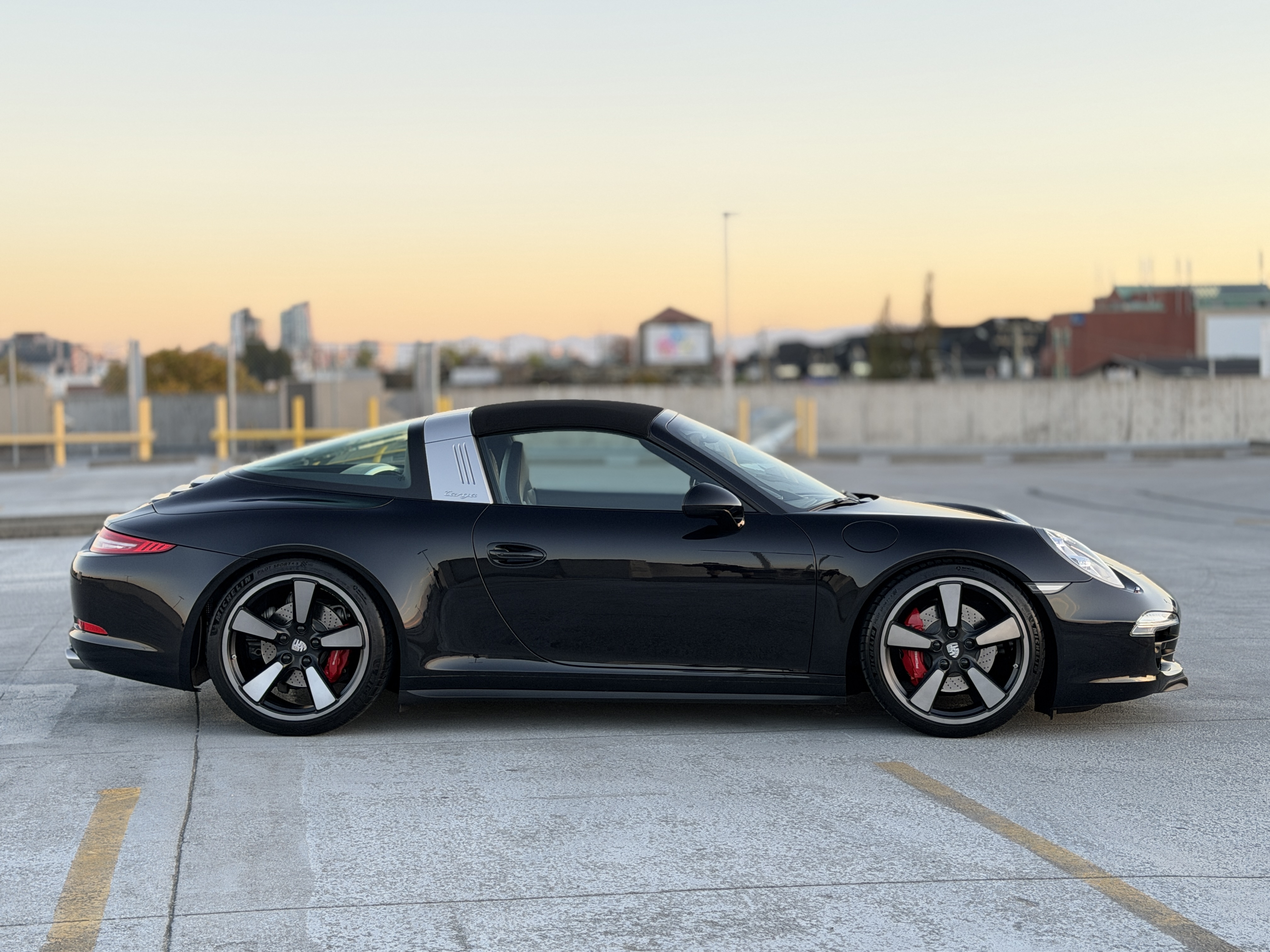 Used 2016 Porsche 911 Targa 4S AWD/4WD image 2