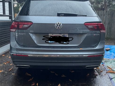 Used 2020 Volkswagen Tiguan SE w/ Panoramic Sunroof Package image 4