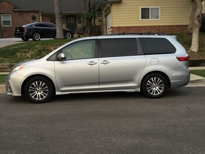 Used 2019 Toyota Sienna XLE