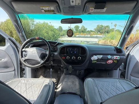 Used 2000 Toyota Tundra SR5 image 12