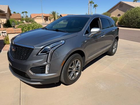Used 2020 Cadillac XT5 Premium Luxury FWD image 4