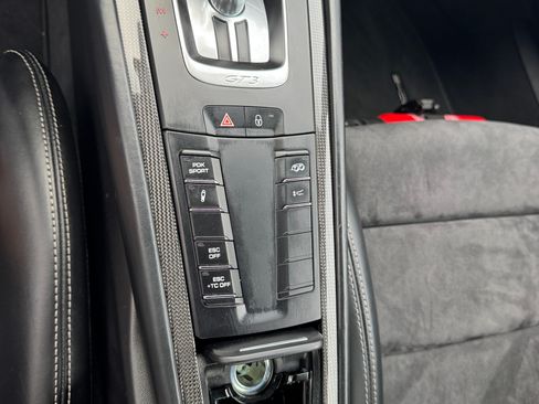 Used 2014 Porsche 911 GT3 RWD image 18