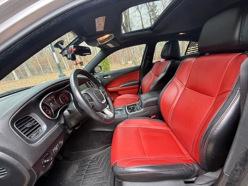 Used 2015 Dodge Charger SXT w/ AWD Plus Group image 4