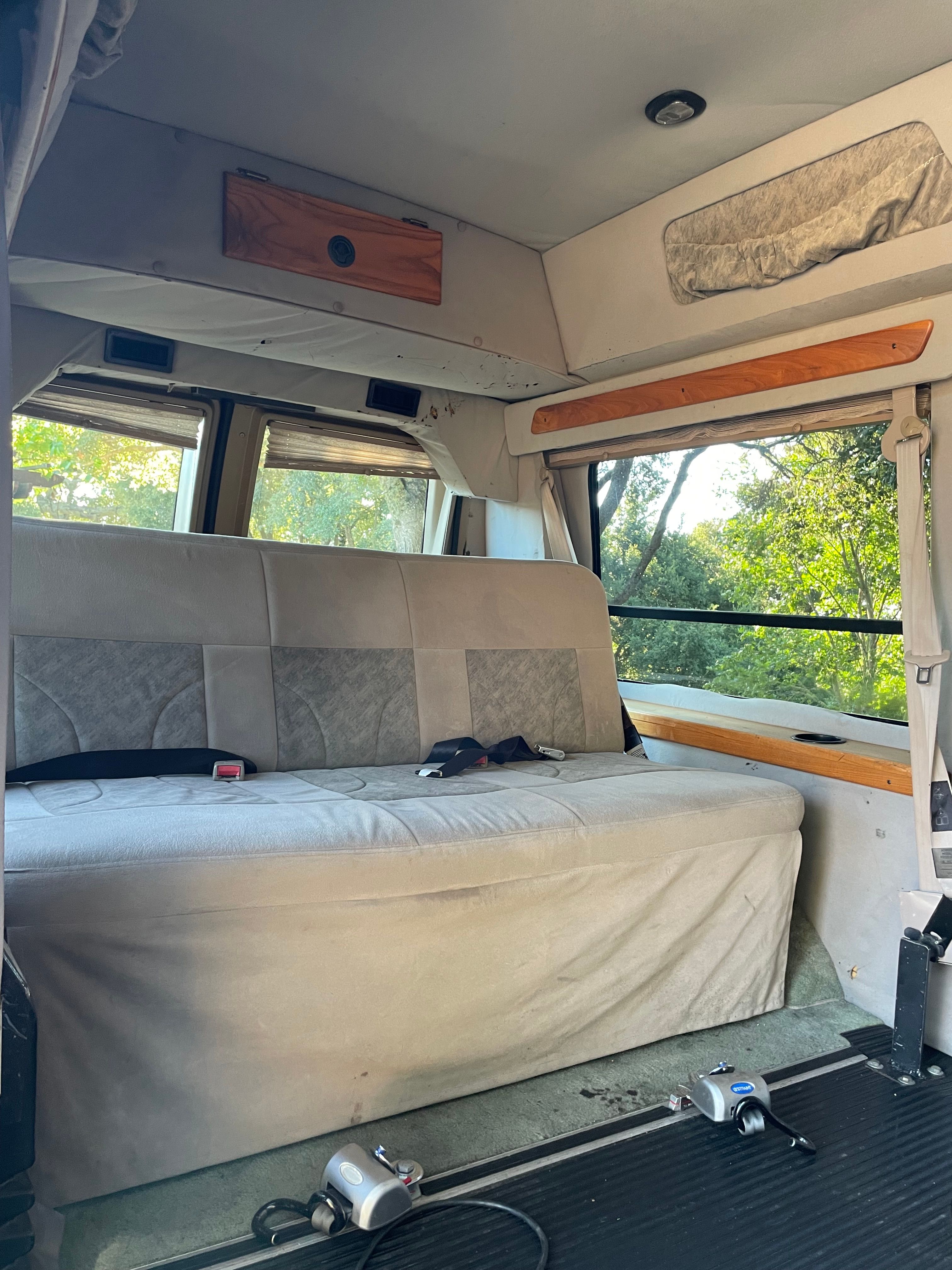 Used 2003 Ford E-150 and Econoline 150 RWD image 10