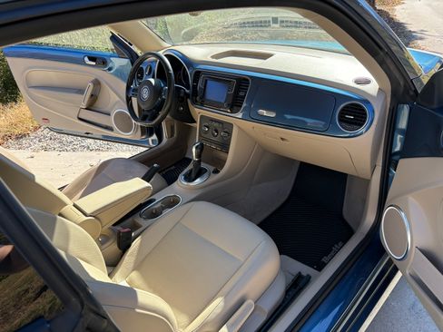 Used 2016 Volkswagen Beetle 1.8T SE w/ Lighting Package image 10