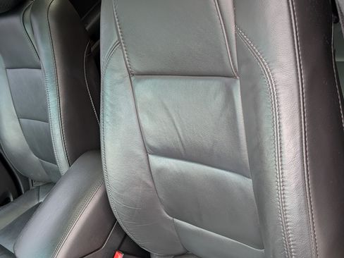 Used 2014 Ford Explorer Limited image 17